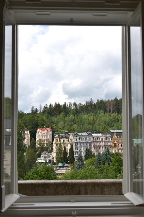 Kolonada Luxury 3 Bedroom Apartment Manes Mariánské Lázně Dış mekan fotoğraf